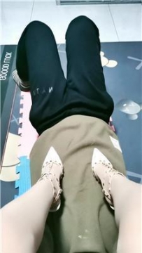 【调教视频】【若莞】高跟碾压踩虐乳 JS250111-61