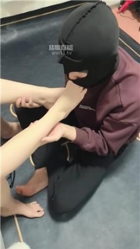 【调教视频】【颜可】双S-玉足品尝舔 JS251223-1