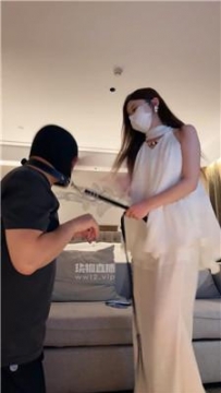 【调教视频】【芭妮】捆绑强制滴蜡-脚喂酸奶-抽耳光 JS250819-13