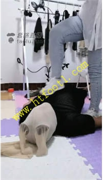 TL22256 天水女王】做脸踩踏60分钟