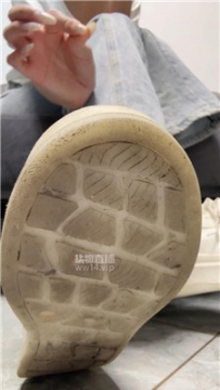 【第一视角】【酒鸽】小白鞋黑船袜裸足    250924-5