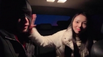 【调教视频】【素人挖掘机】羞涩小妹妹车内调-耳光/揪耳朵/雪地靴蹂躏 JS250219-15
