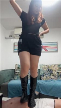 【调教视频】【高兴】舔脏鞋白袜-长靴踩踏 JS250718-19