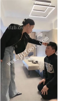 TL42178 潘妮】对着短靴捣蒜31分钟