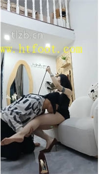 TL41059 小狐狸】第一次调教狗狗44分钟