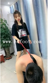 TL14068 黛颜S劲爆狂揍左右开弓鞭子皮带26分钟