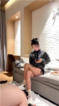 【调教视频】【冰语s】滴蜡封嘴-白袜气味辱 bf59978