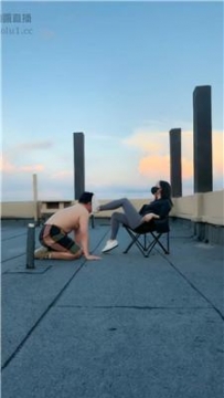 【调教视频】【辣姐】户外阳台调-强迫舔脏鞋白袜-踢踹 JS250817-4