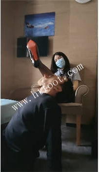 TL44822 刘二狗】王牌技师走廊遛狗 偶遇极品美女多次吐口水地板给狗吃40分钟