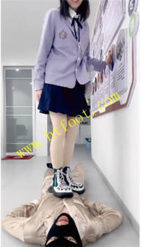 TL34810 狗哥】02年素人星黛露45分钟
