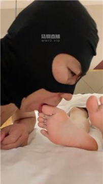 【调教视频】【香芋朱朱】喂口水漱口水-鞭打 JS250825-49