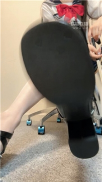 【第一视角】【秋黎】鞋底白丝裸足    251012-19