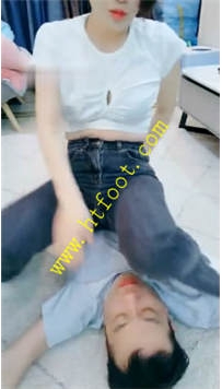 TL27155 美丝大】牛仔裤窒息坐脸羞辱22分钟