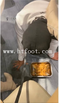 TL16799 思诺S饭店喂狗粮大家一起来玩65分钟