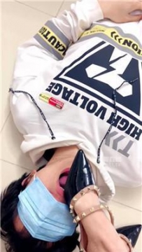 【调教视频】【桑桑】铆钉高跟踩-玉足狂舔 JS260127-21