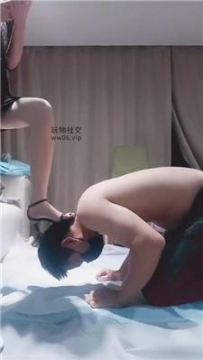 【调教视频】【羽唯姐姐】高跟凉鞋碾压踩虐 bf50372