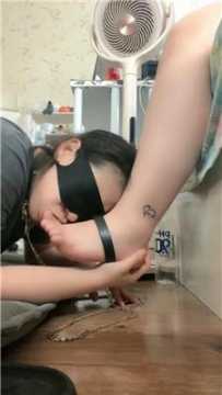 【调教视频】【小羊】近距离-母畜吮吸脚趾 JS250708-1