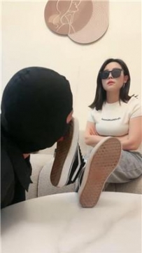 【调教视频】【辣姐】舔马桶-赏赐圣水-吃白袜 JS250621-23