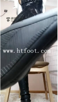 TL17421 涵涵S滚进来爬到主人皮靴下76分钟