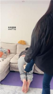 【调教视频】【埋汰】皮鞋玉足踩虐奴才 JS250226-4