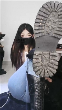 【第一视角】【绝美兔】吃我鞋底    250228-6