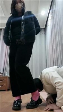 【调教视频】【拽拽】皮鞋粉色棉袜蹂躏踩 JS250202-4