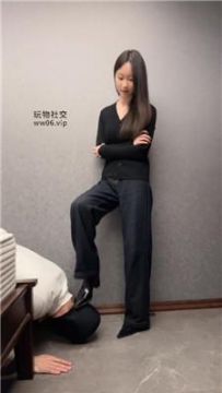 【调教视频】【狗哥】白领S-高跟短靴白袜踩虐 bf50466
