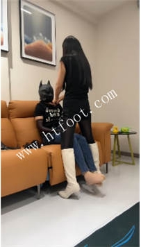 TL46551 你雅妈】束缚困绑！挠脚心！各种鞭打屁屁47分钟