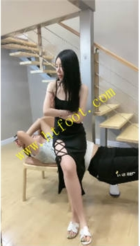 TL38282 陈甜女帝】圣水重度踩踏30分钟