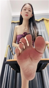 【第一视角】【琳达】这么早有贱狗犯贱吗    250824-13