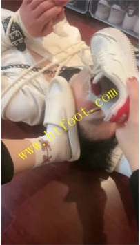TL34243 桃幼幼】生活化调教71分钟