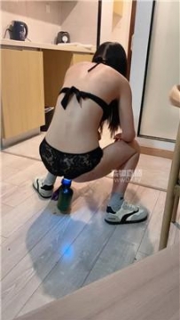 【调教视频】【南烟】楼道让母狗负重前行 JS251125-33