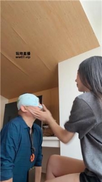 【调教视频】【缈缈】连环抽耳光-玉足狂舔 JS250401-31