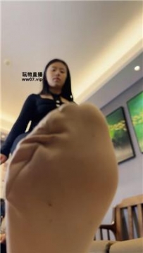 【【调教视频】狗哥】高跟皮鞋白袜踩虐 bf52183