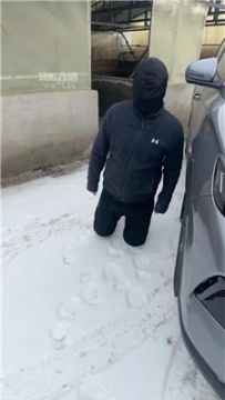 【调教视频】【77夫妻】冰天雪地训人形犬 JS251219-1