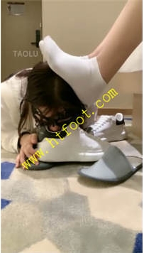 TL27745 希希子】母畜开发圣水女女裸足羞辱37分钟