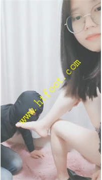 TL24808 灵竹】露脸调教纯脚奴27分钟