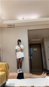 【调教视频】【璎珞】运动鞋白袜黑丝踩踏 bf49353