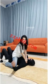 TLZB26205猴歌-素人牛仔裤坐脸夹脖掐脖窒息35分