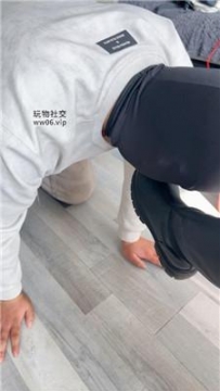【调教视频】【小玉】滴蜡/清理脏长靴/闻白袜 JS250220-38