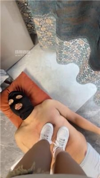 【调教视频】【洛洛小主】小白鞋白袜踩踏-舔脏鞋臭脚丫 JS250602-9