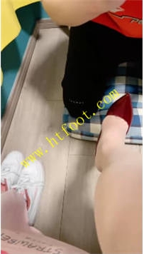TL34786 优优】鞋底暴力32分钟