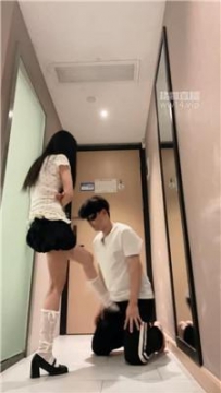 【调教视频】【婉纱Sama】胯下羞辱-连环踢裆踩踏 bf57728