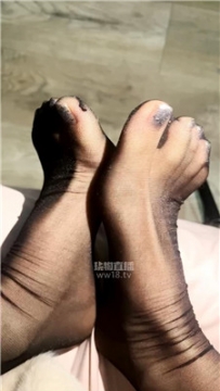 【第一视角】【女神mio】爆吸香水黑丝洗脑    260110-17