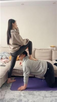 【调教视频】【埋汰】瑜伽女神美腿玉足踩虐 bf50294