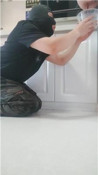 【调教视频】【吴迪】伺候女友偷情回家 JS251004-7