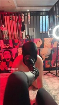 【调教视频】【77夫妻】过生日的贱狗求玩 JS260202-4