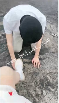TL47154 夏七七】天台脏鞋底22分钟