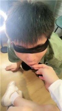 【调教视频】【佳佳】小白鞋白袜气味羞辱 bf52666
