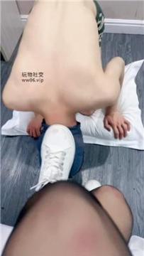 【调教视频】【沐沐大大】强制滴蜡喝圣水 JS250218-16